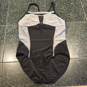 M Athleta Stylish Black and Gray One-Piece Swimsuit